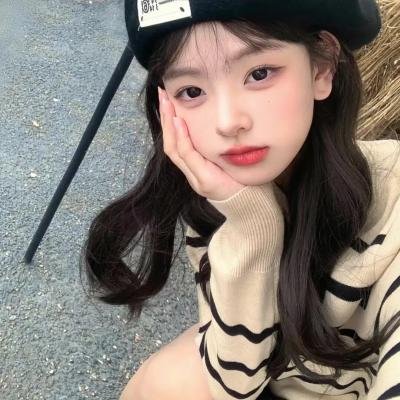某处，某人